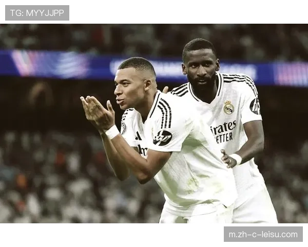 斯图加特阿达穆边路突破传中，麦考万门前推射闪击得手